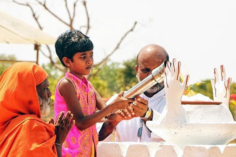 උතුරේත් දකුණේත් පහන් දැල්වේ :යාපනයේ දැඩි මුරකාවල් (VIDEO)