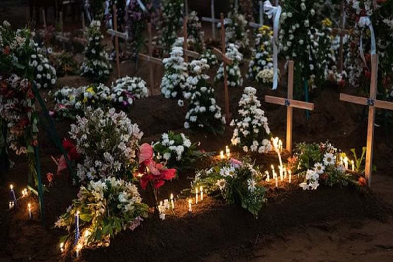 ශ්රී ලංකාවේ පිපිරීම්: බෝම්බකරුවෙකුගේ නැගණියක් කතා කරයි