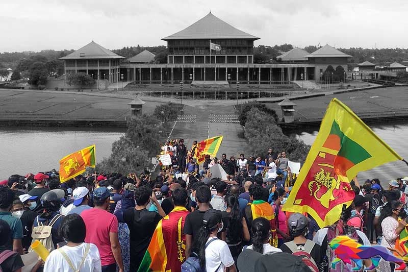 අධිකරණ පද්ධතිය රාජ්ය සේවය විධිමත් කිරීමට පාර්ලිමේන්තු බලය අවශ්ය නොවේ