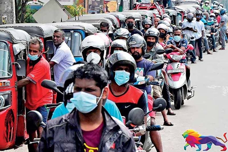 ඉන්ධන පෝලින් නැතිවෙනවට ආලාපාලු දේශපාලකයින් අකමැති ඇයි?