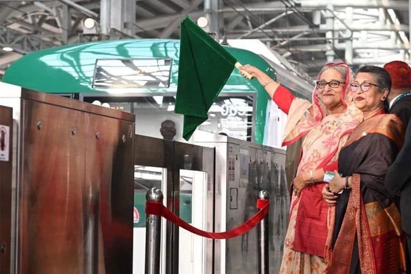 ලංකාව එපා කියූ 'මෙට්රෝ දුම්රිය' බංගලාදේශයේ ධාවනය අරඹයි
