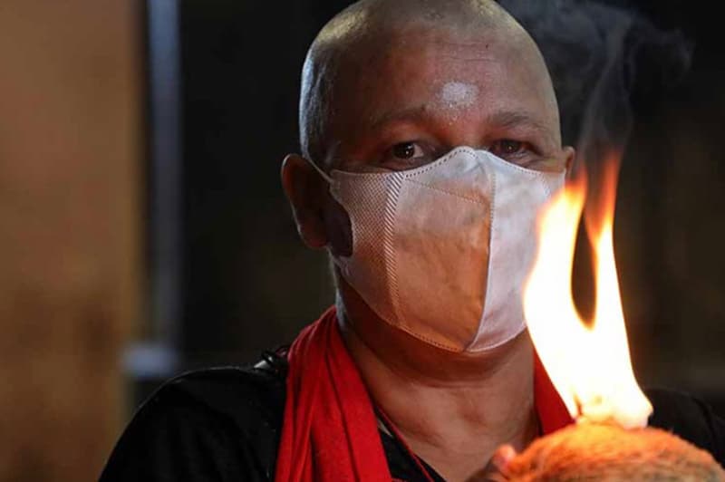ජාතිවාදී තර්ජන හමුවේ නොසැලුණු සන්ධ්යා සහ BBC ප්රමිතිය - (සරෝජ් පතිරණ)