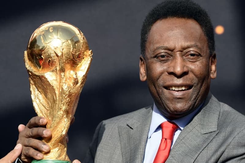පේලේ සමුගනී