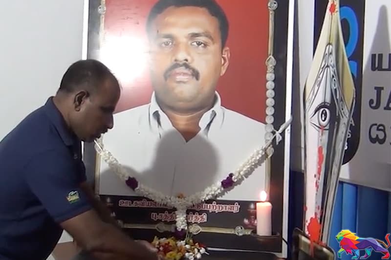 යුද්ධයට ගොදුරුවූ යුද බිමේ වාර්තාකරුවකු උතුරේදී සැමරේ