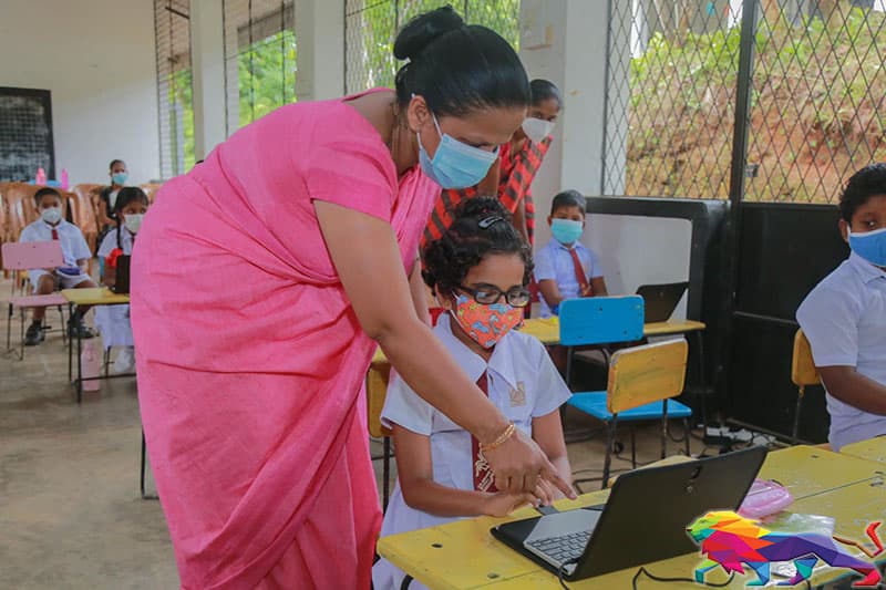 'වහා පාසල් ගොස් සටන මුවහත් කළ මැනවි' - නීතිඥ චන්ද්රසිරි සෙනෙවිරත්න