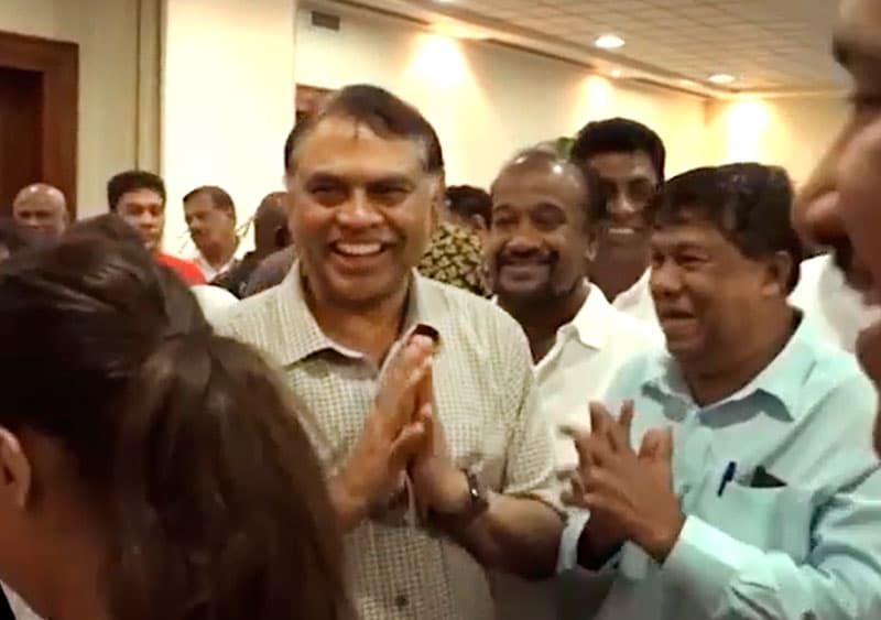‘බැසිල්ට බය ඇයි ? මොකක්හරි ප්රශ්නයක් ද?’
