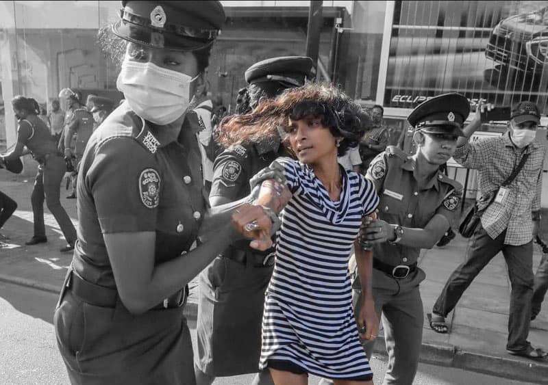 රාජ්ය රහස් පනතින් අධි ආරක්ෂක කලාප ස්ථාපිත කළ ගැසට්ටුවේ කතාව !