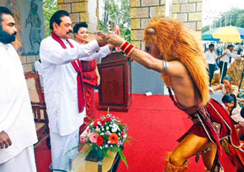 ප්රගතිශීලී කියන්නෙ පසුගාමී කියන එකයි - (චින්තන ධර්මදාස)