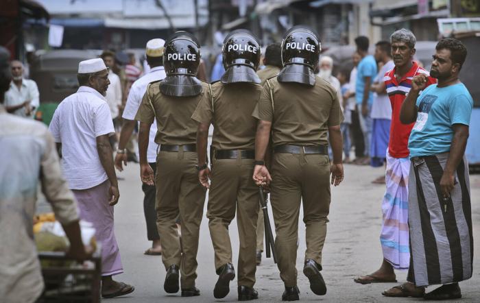 202004asia srilanka police