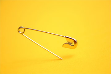 invent safety pin 1