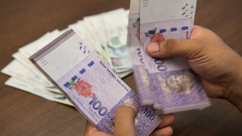 malaysia ringgit rm singapore dollar sgd currency 03 file photo data