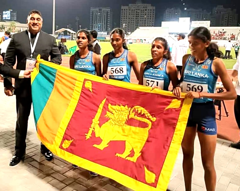 3. Women 400m Relay