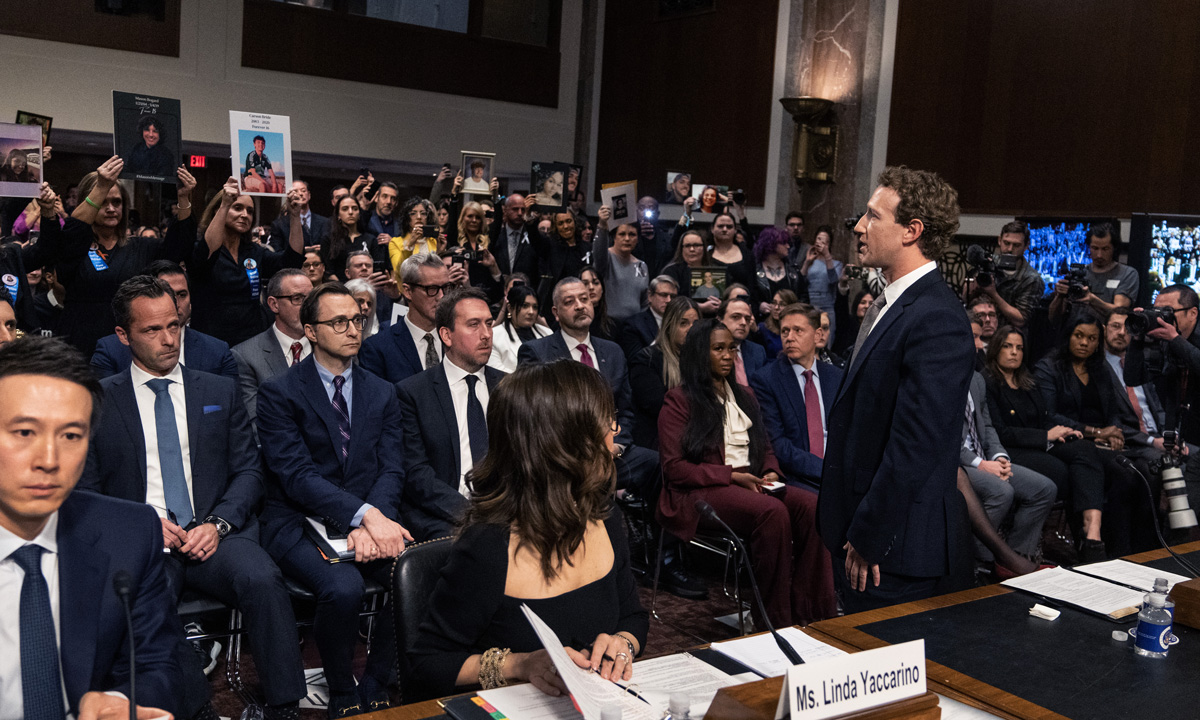 mark zuckerberg parents social media hearing