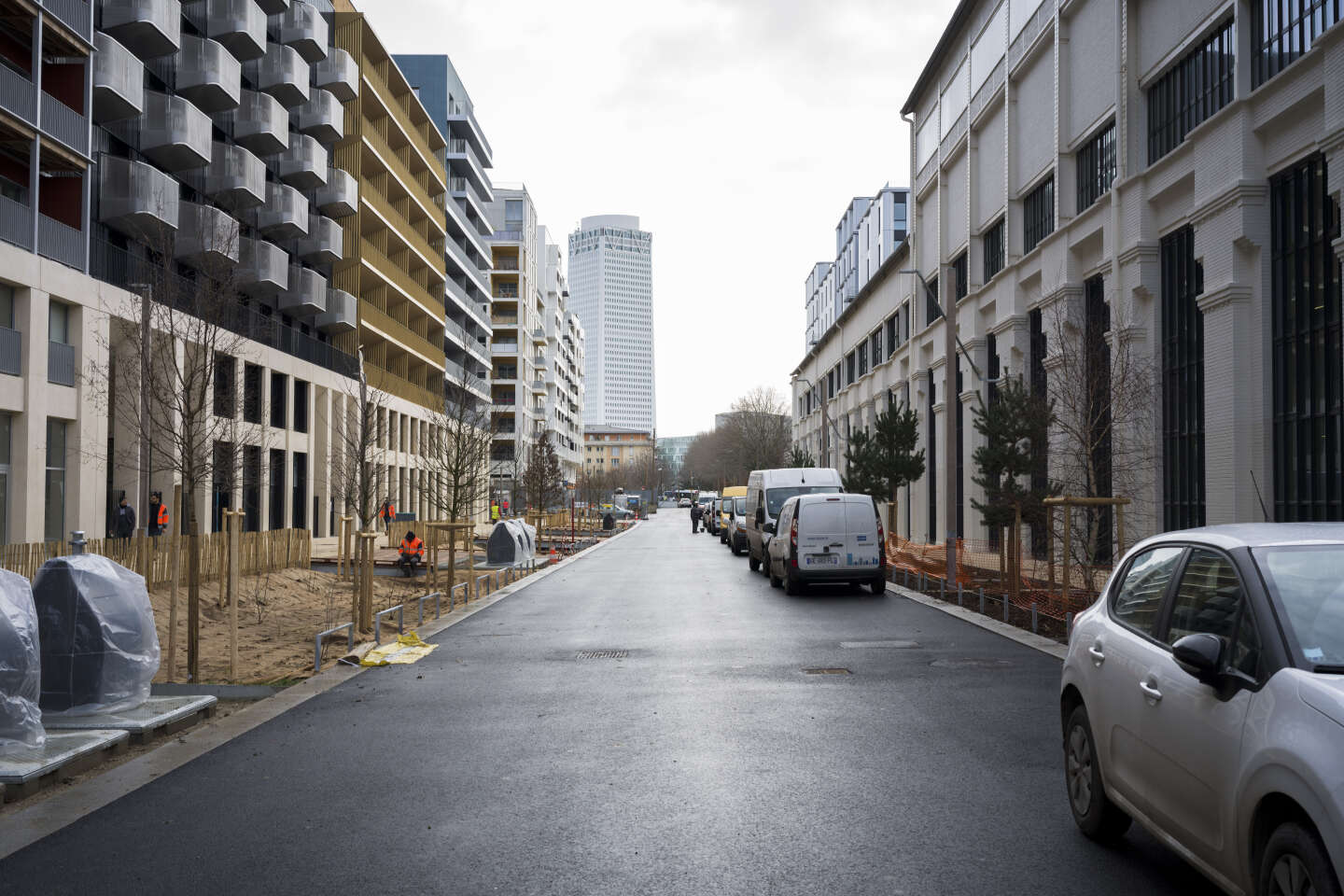 Dans l'enceinte du quartier qui servira de village olympique cet été, situé à lembouchure de trois villes : Saint-Denis, Saint-Ouen et L'Ile St-Denis, le 25 janvier 2024.