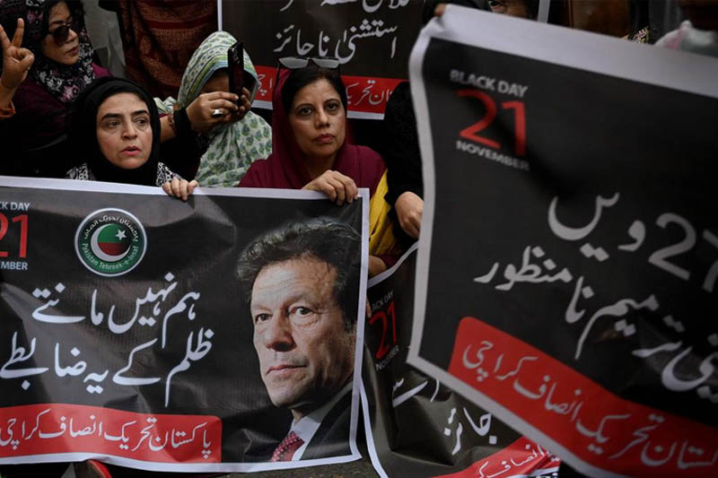 mran khan2