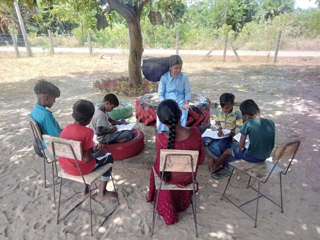 rev sr. rani coaching the school dropouts ph 1 1024x768