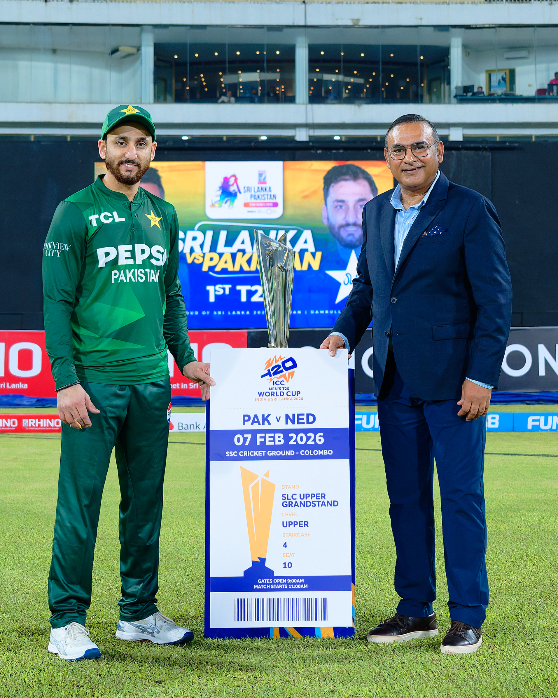 Match Ticket Handover to the Captains