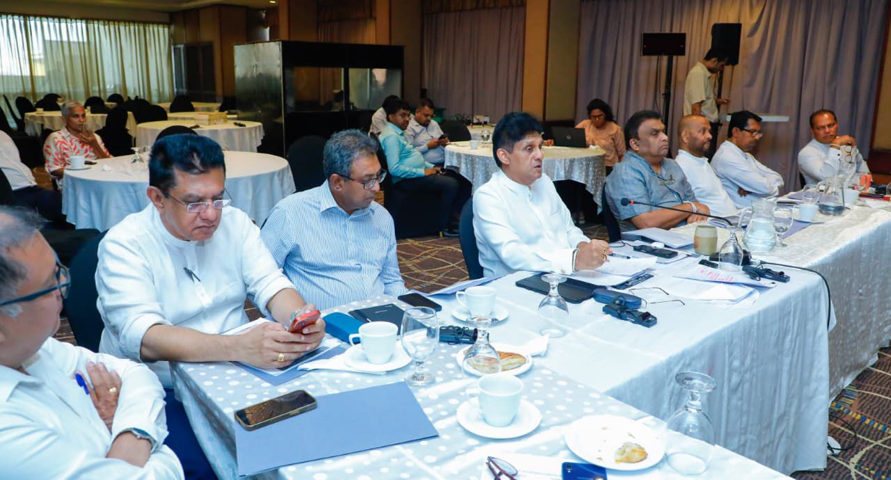නව ව්‍යවස්ථාවක් සඳහා සජිත් කැමැත්ත දෙයි
