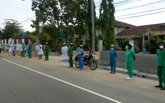 Health workers on token strike 7