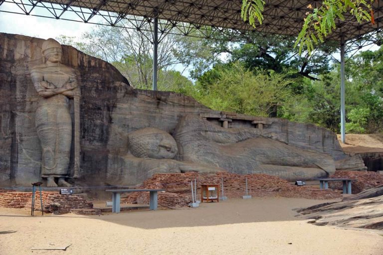 gal vihara polonnaruwa 768x512